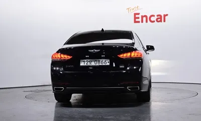 Hyundai Genesis 2016, 69754 км, за 11567.96 USD