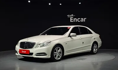 Mercedes-Benz E-Class · 2012 год