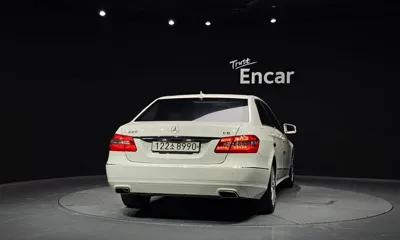 Mercedes-Benz E-Class 2012, 248110 км, за 3603.78 USD