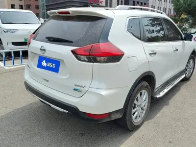 Nissan X-Trail 2018, 118000 км, за 8828.55 USD
