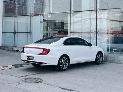 Hyundai Mistra 2022, 49000 км, за 10859.12 USD