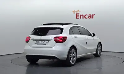 Mercedes-Benz A-Class 2018, 54586 км, за 4627.18 USD