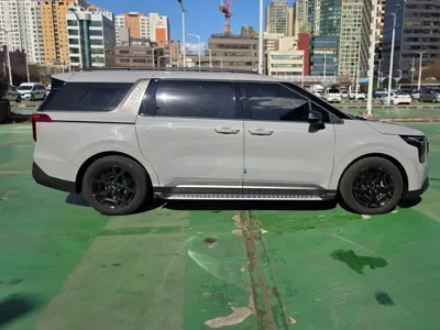 Kia Canival 2025, 26500 км, за 30458.19 USD