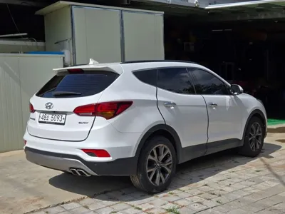 Hyundai Santafe 2017, 123000 км, за 7814.02 USD
