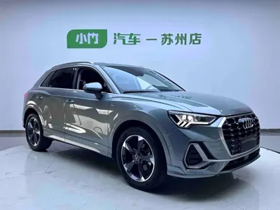 Audi Q3 2022, 23400 км, за 30870.5 USD