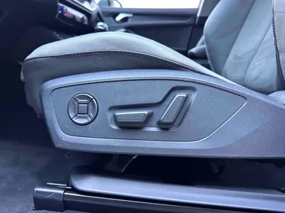 Audi Q3 2022, 23400 км, за 30870.5 USD - фото 17