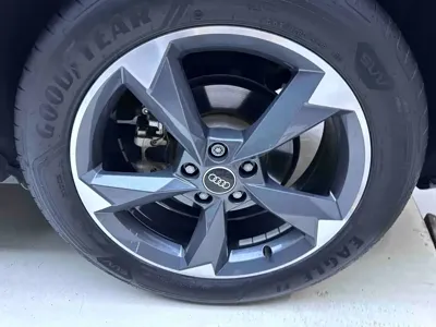 Audi Q3 2022, 23400 км, за 30870.5 USD - фото 21