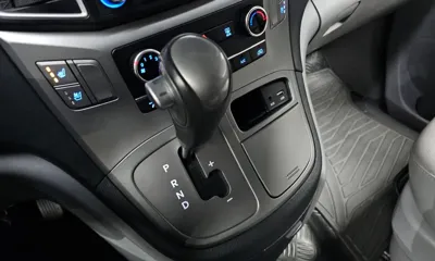 Hyundai Starex 2019, 90423 км, за 9844.73 USD - фото 9