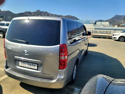 Hyundai Starex 2015, 201764 км, за 8013.03 USD - фото 7