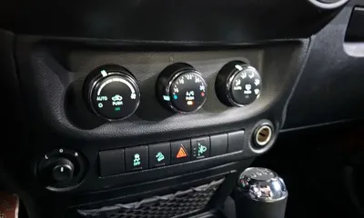 Jeep Wrangler 2014, 51905 км, за 12802.15 USD - фото 17