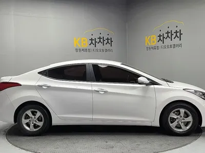 Hyundai Avante 2012, 156610 км, за 1983.08 USD
