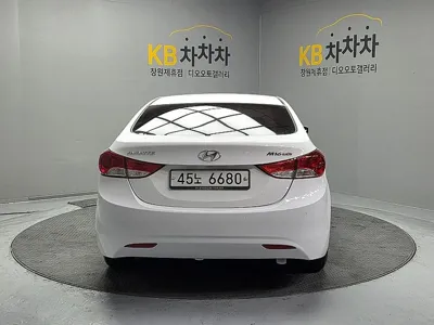 Hyundai Avante 2012, 156610 км, за 1983.08 USD - фото 6