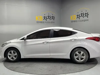 Hyundai Avante 2012, 156610 км, за 1983.08 USD - фото 8