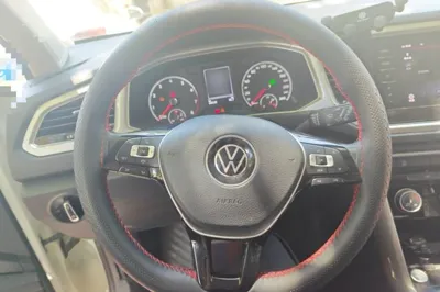 Volkswagen T-Roc 2022, 66600 км, за 13246 USD - фото 9
