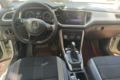 Volkswagen T-Roc 2022, 66600 км, за 13246 USD - фото 18
