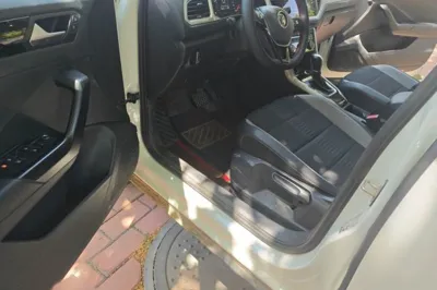 Volkswagen T-Roc 2022, 66600 км, за 13246 USD - фото 19