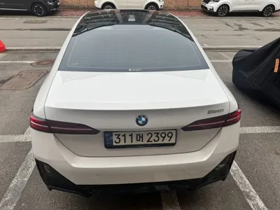BMW 5-Series 2024, 22000 км, за 40042.01 USD