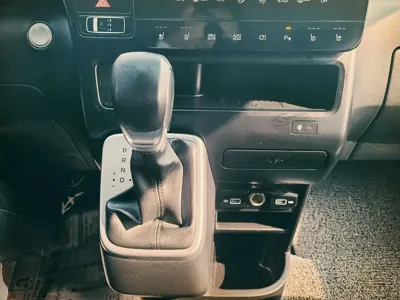 Hyundai Staria 2023, 72000 км, за 16607.59 USD - фото 17