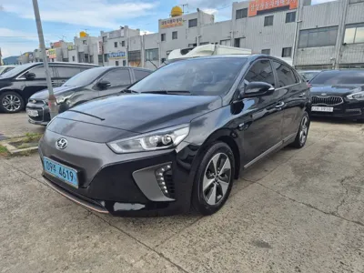 Hyundai Ioniq · 2017 год