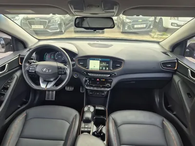 Hyundai Ioniq 2017, 60110 км, за 8790.78 USD - фото 7