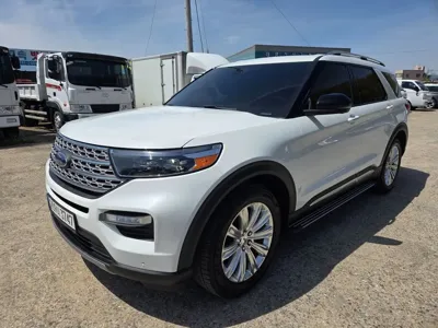 Ford Explorer · 2021 год