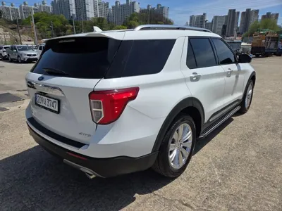 Ford Explorer 2021, 77186 км, за 18688.54 USD