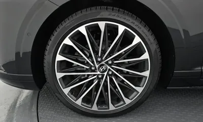 Hyundai Grandeur 2025, 16303 км, за 25937.71 USD