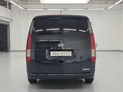 Hyundai Staria 2022, 131223 км, за 12676.33 USD