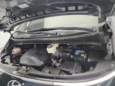 Hyundai Staria 2022, 131223 км, за 12676.33 USD