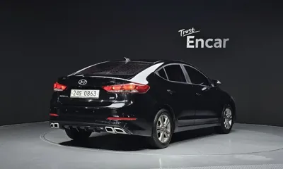 Hyundai Avante 2016, 153853 км, за 3708.61 USD