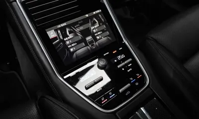 Porsche Panamera 2019, 148121 км, за 51589.36 USD - фото 19