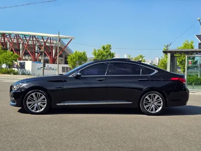 Genesis G80 2018, 161000 км, за 8259 USD