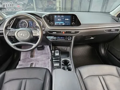 Hyundai Sonata 2020, 104206 км, за 8391.89 USD