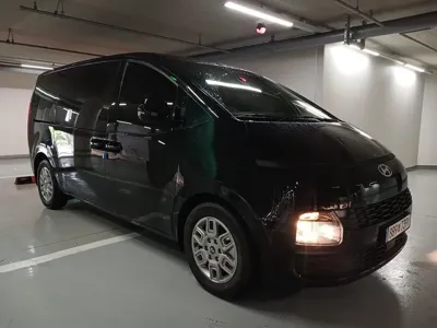Hyundai Staria 2026, 724 км, за 16384.4 USD