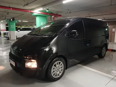 Hyundai Staria 2026, 724 км, за 16384.4 USD