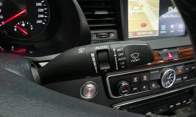 Kia K7 2016, 82829 км, за 8007.09 USD - фото 16