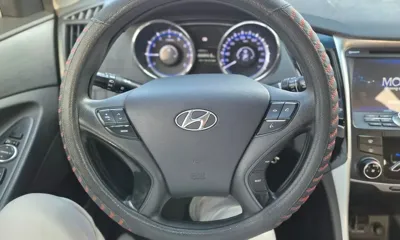 Hyundai Sonata 2011, 220000 км, за 1954.4 USD