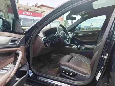 BMW 5 Series 2024, 36500 км, за 40224.51 USD