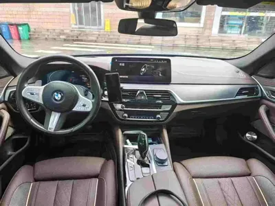 BMW 5 Series 2024, 36500 км, за 40224.51 USD - фото 7