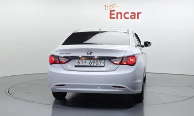 Hyundai Sonata 2014, 115391 км, за 3048.82 USD