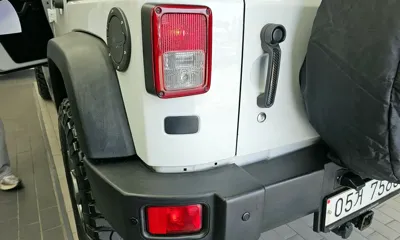 Jeep Wrangler 2017, 131706 км, за 13651.43 USD - фото 23