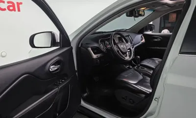 Jeep Cherokee 2016, 115838 км, за 4795.06 USD - фото 10
