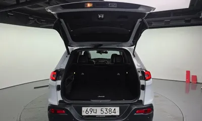 Jeep Cherokee 2016, 115838 км, за 4795.06 USD - фото 20