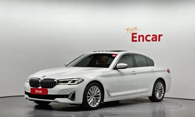 BMW 5-Series · 2021 год