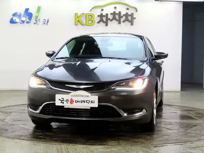 Chrysler 200 2015, 170494 км, за 1831.43 USD