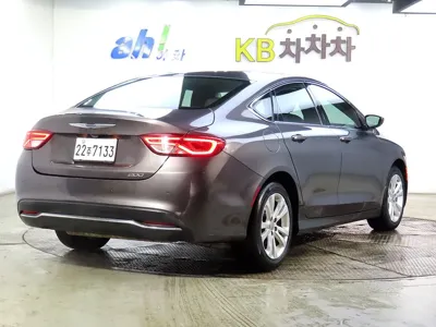Chrysler 200 2015, 170494 км, за 1831.43 USD
