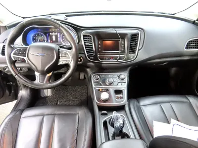 Chrysler 200 2015, 170494 км, за 1831.43 USD