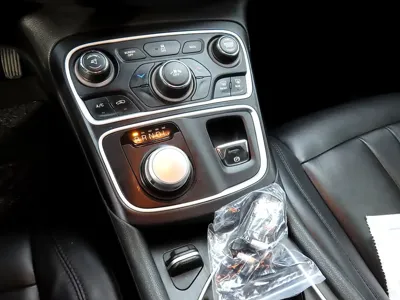 Chrysler 200 2015, 170494 км, за 1831.43 USD - фото 14