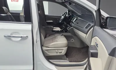 Kia Canival 2019, 132833 км, за 9518.18 USD - фото 26