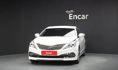 Hyundai Grandeur 2015, 153267 км, за 3640.38 USD